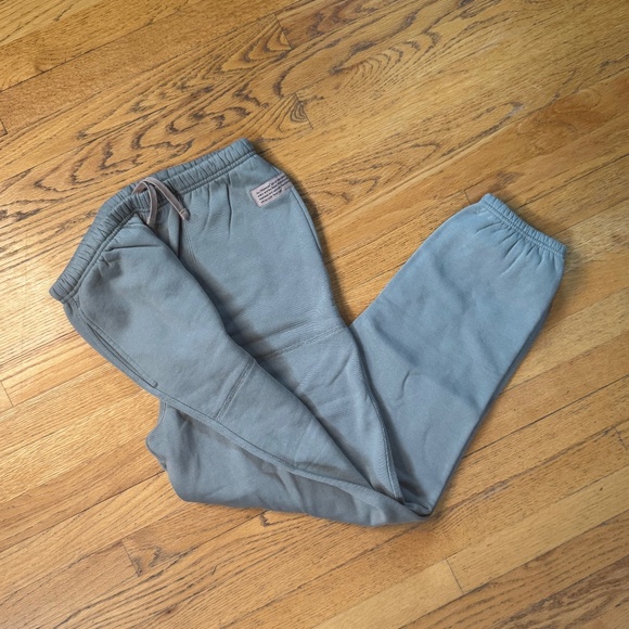 LUNYA NWOT Silksweats™ Reversible Jogger in Shaded Olive Size M - Picture 7 of 8